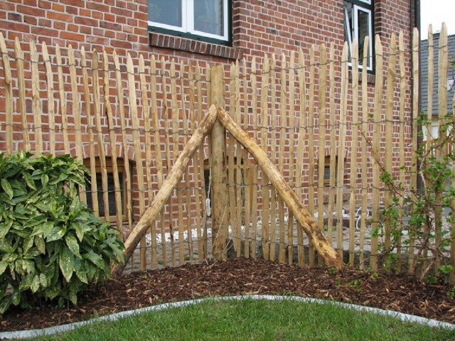 Staketenzaun 150 cm H 5 m L ZA 4/5 cm, französischer Rollzaun aus